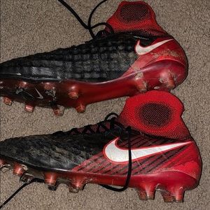 Soccer cleats